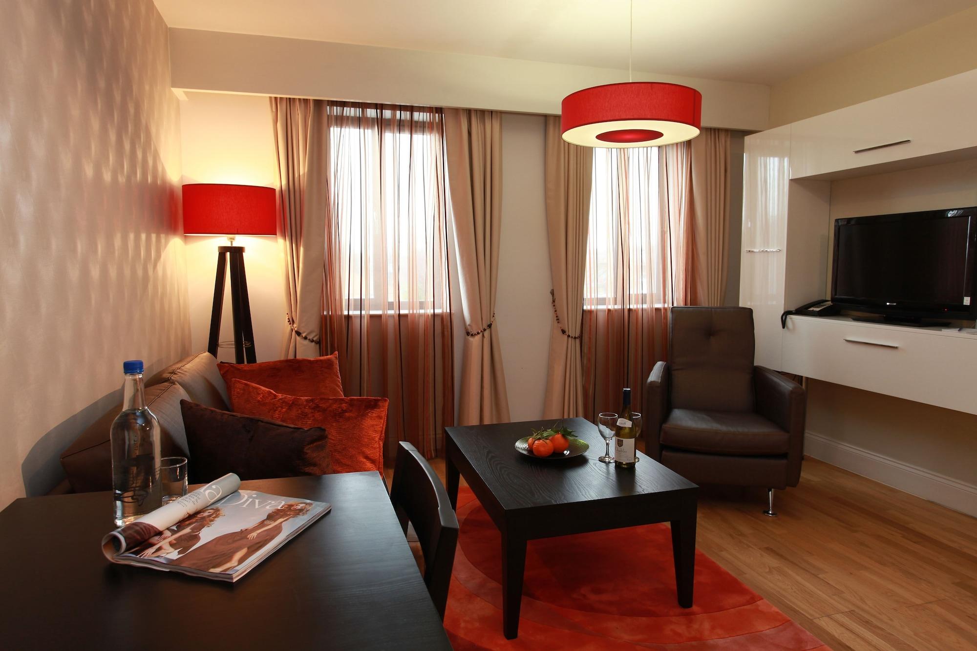 Maitrise Suites Apartment Hotel Ealing - לונדון חדר תמונה